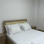דירה Private Garden טיראנה