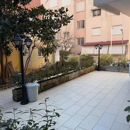 Private Garden 公寓 *